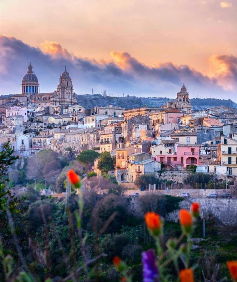 Da Cleo-Nel Cuore Del Barocco Siciliano Raguse Extérieur photo